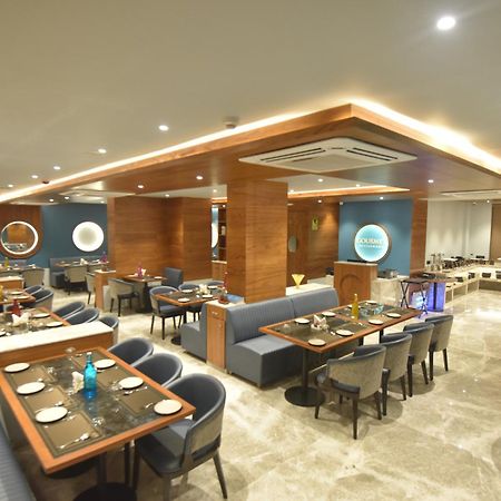 Kings Kraft Tremezzo Inn, Somnath Ngoại thất bức ảnh
