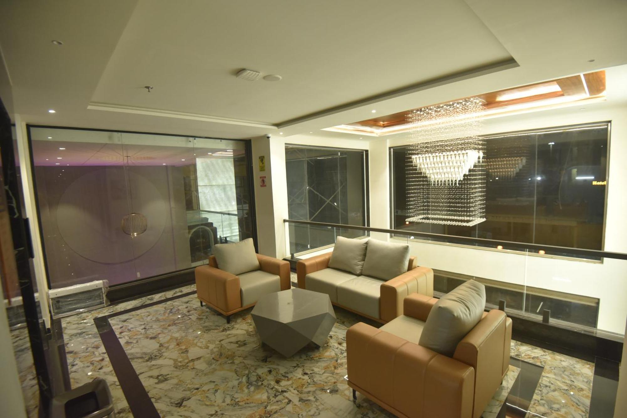 Kings Kraft Tremezzo Inn, Somnath Ngoại thất bức ảnh